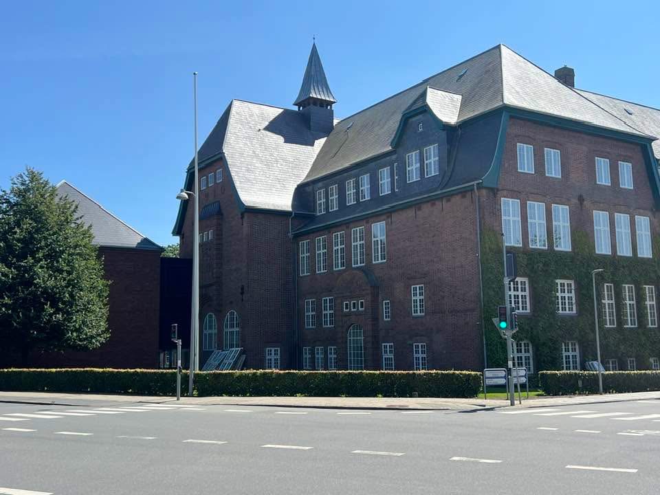 En Co2’mer for gymnasiet eller er der lovkrav bag beslutningen?