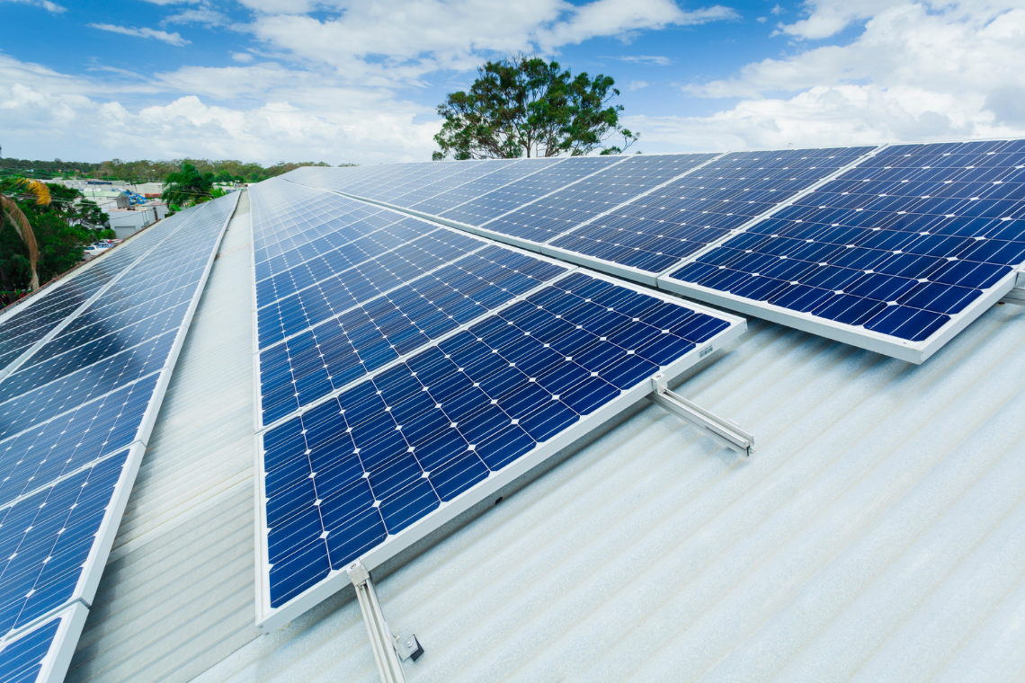 Solceller på etageejendomme bliver mere tilgængeligt