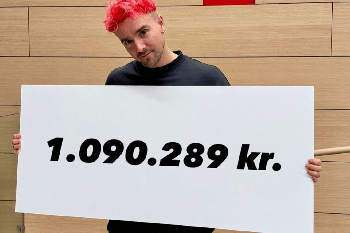 Værten fra TV programmet “Forræder” indsamler over en mio til Røde kors julehjælp