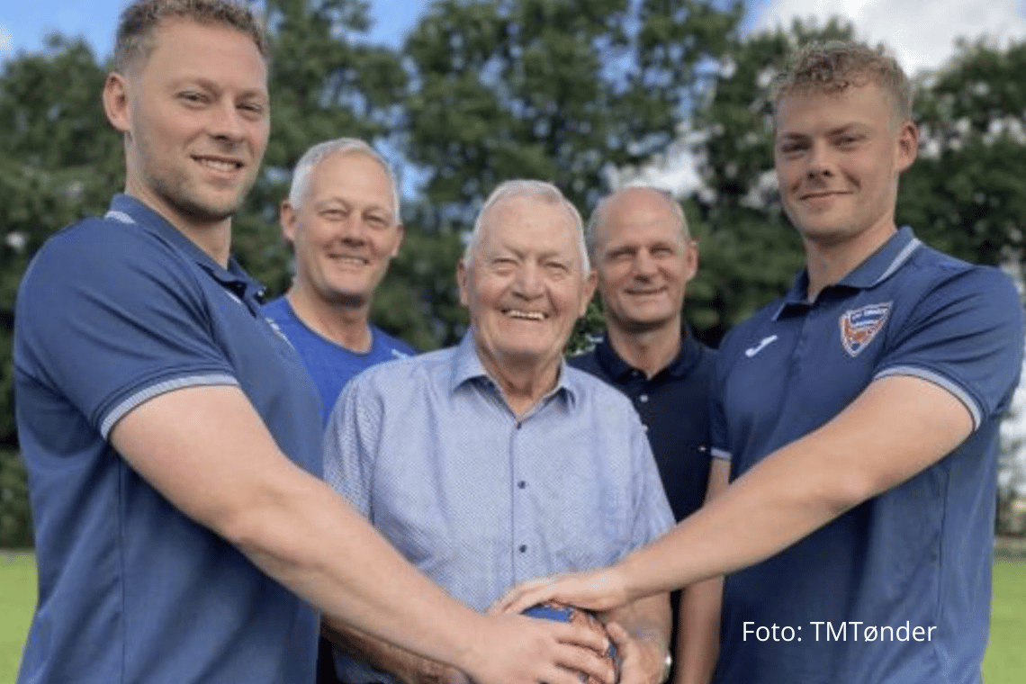 Tre generationer af Clausen-familien samles om håndbolden