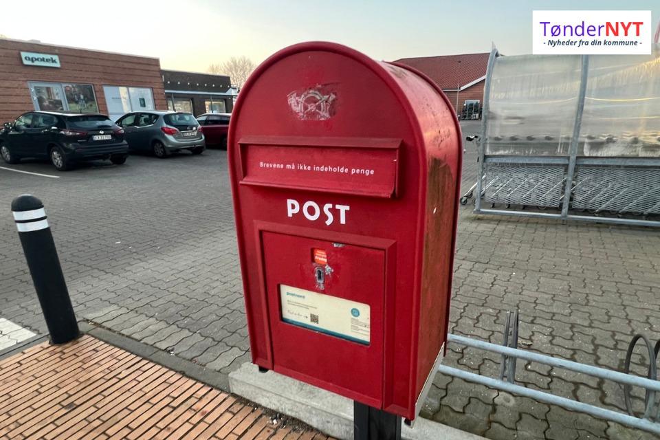 Du kan nu komme til at eje en ægte rød postkasse