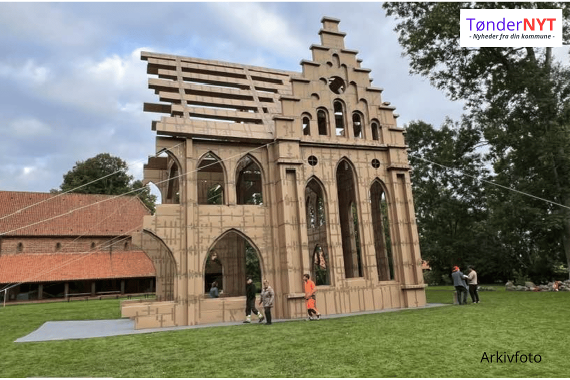 Håndboldfeber eller kirkegang? Løgumkloster Kirke inviterer til kyndelmisse trods en finale